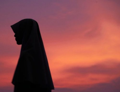 Ternyata Begini Hukum Mencukur Alis Bagi Wanita dalam Islam
